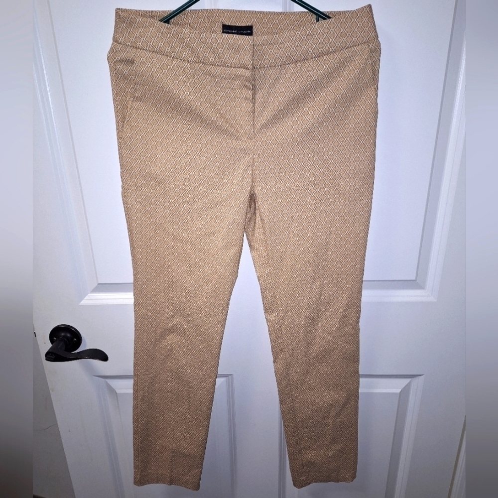 Adrienne Vittadini ladies pants in a size 6, featuring a tan diamond pattern.
